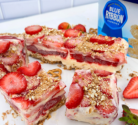 Strawberry Pretzel Cake