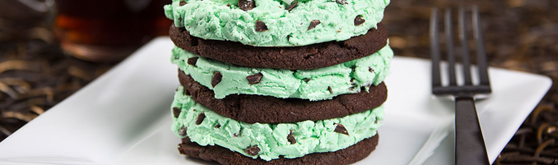 Mint Chocolate Chip Ice Box Cake