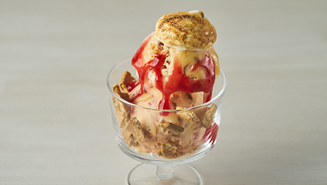 Strawberry Cheesecake S'mores Sundae