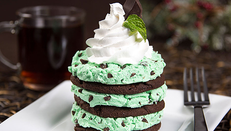 Mint Chocolate Chip Ice Box Cake