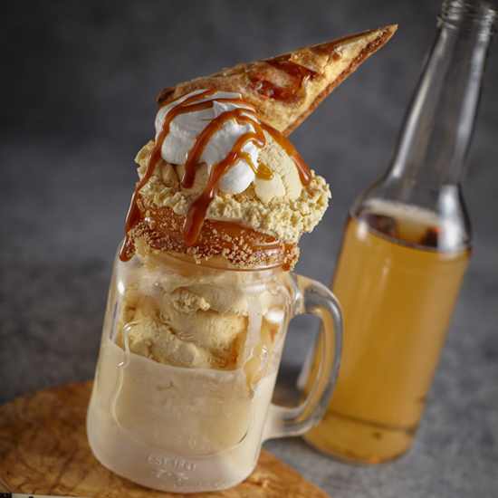 Cinnamon Apple Pie Float