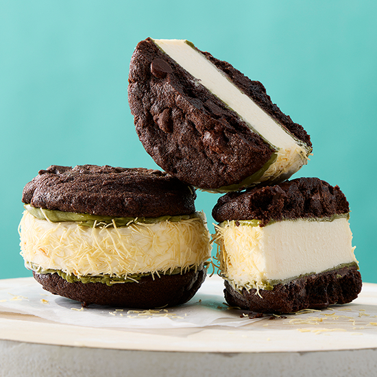 Dubai Chocolate Ice Cream Sandwich